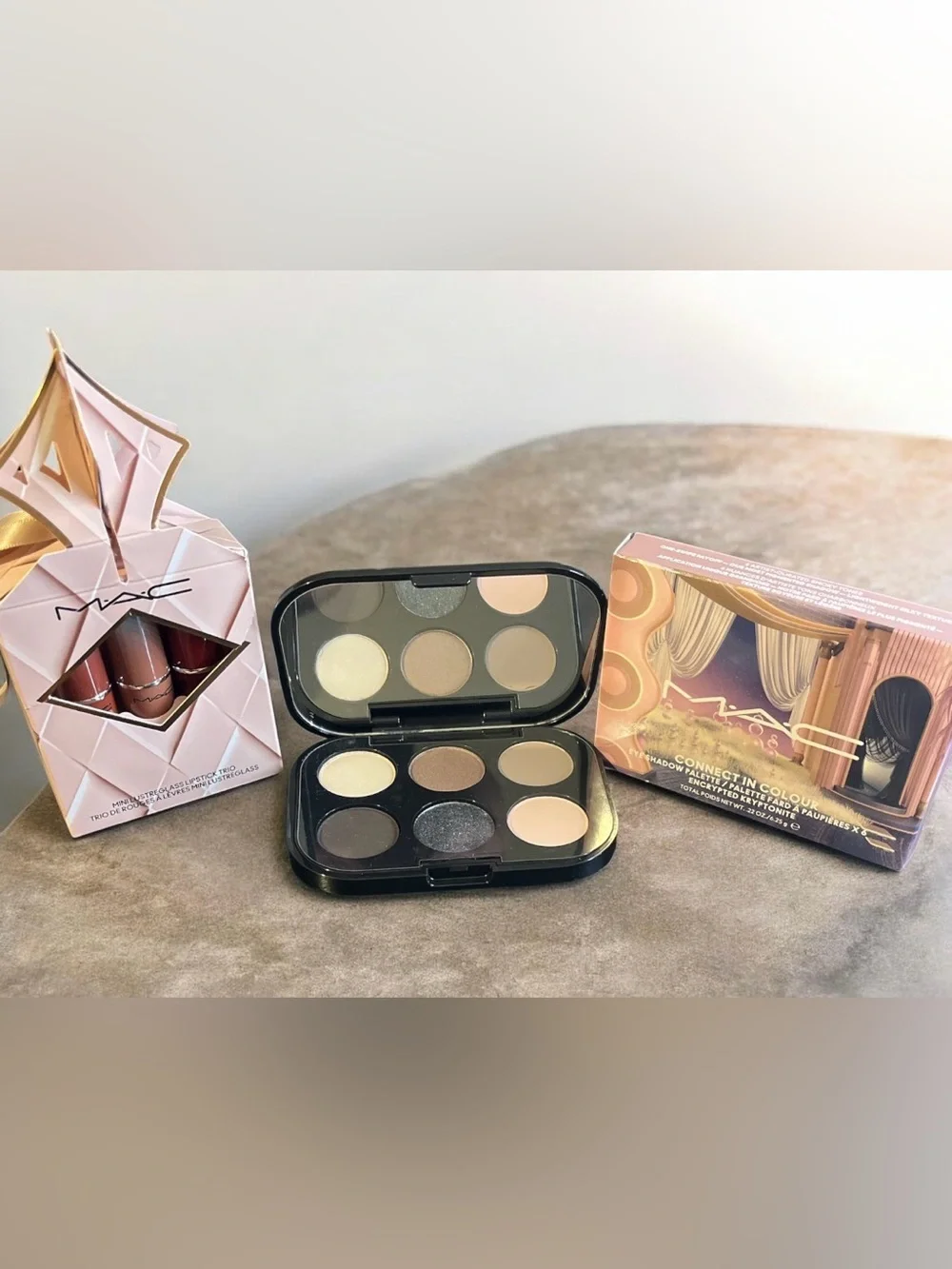 MAC Connect in Colour Eye Shadow Palette in Encrypted Krypto + Mini Lipstick Set
